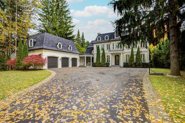 Detached at 9 Highland Court, Aurora, ON L4G 2S9
