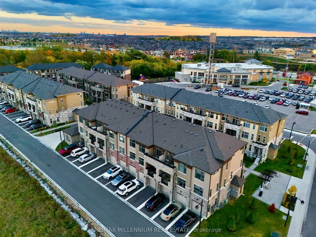 Condo Townhouse at 45 Fieldridge Crescent 21, Brampton, ON L6R 0A7
