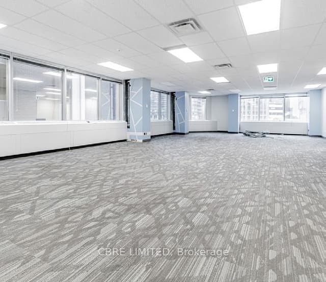 Office at 1235 Bay Street 401, Toronto, ON M5R 3K4, Toronto C02