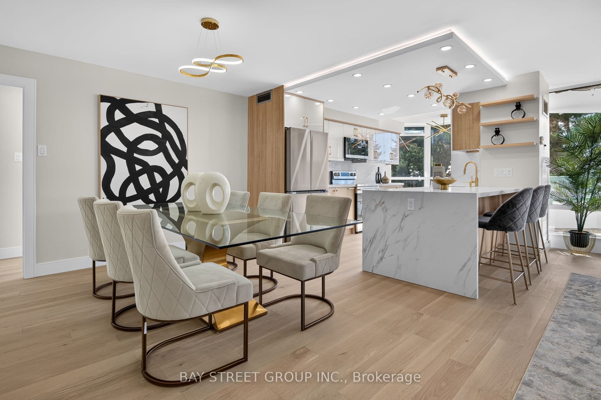 Suite 506 · Floor 5, Unit 506 · 7250 Yonge St