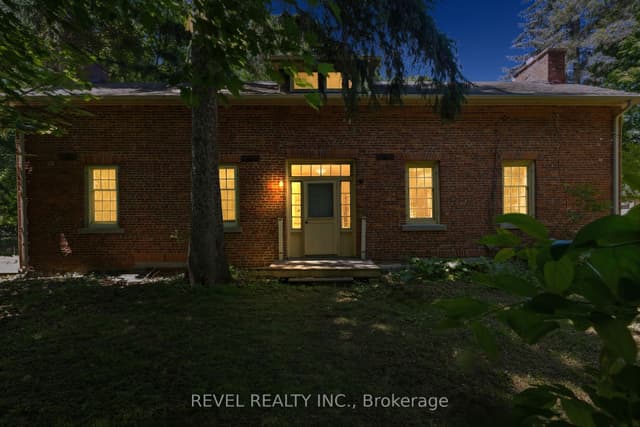 Detached at 41 Mill Street, Mississauga, ON L5M 1Y3