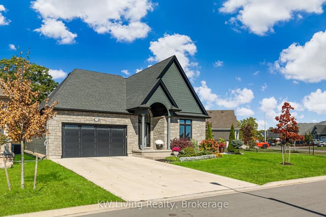 Detached at 3340 Whispering Woods Trail, Fort Erie, ON L0S 1N0