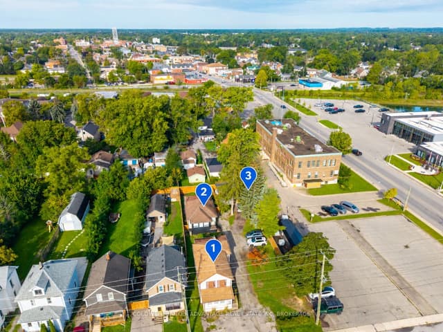 Fourplex at 13/15 Duncan Street W, Welland, ON L3B 2C5