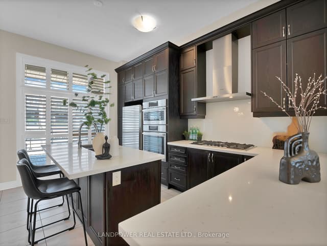 Att/Row/Townhouse at 8 Aylin Crescent, Vaughan, ON L6A 4Z8