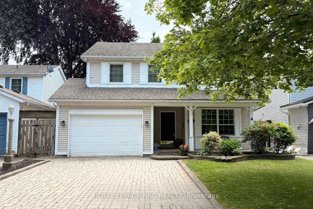Detached at 12 Brigantine Court, St. Catharines, ON L2M 7V4