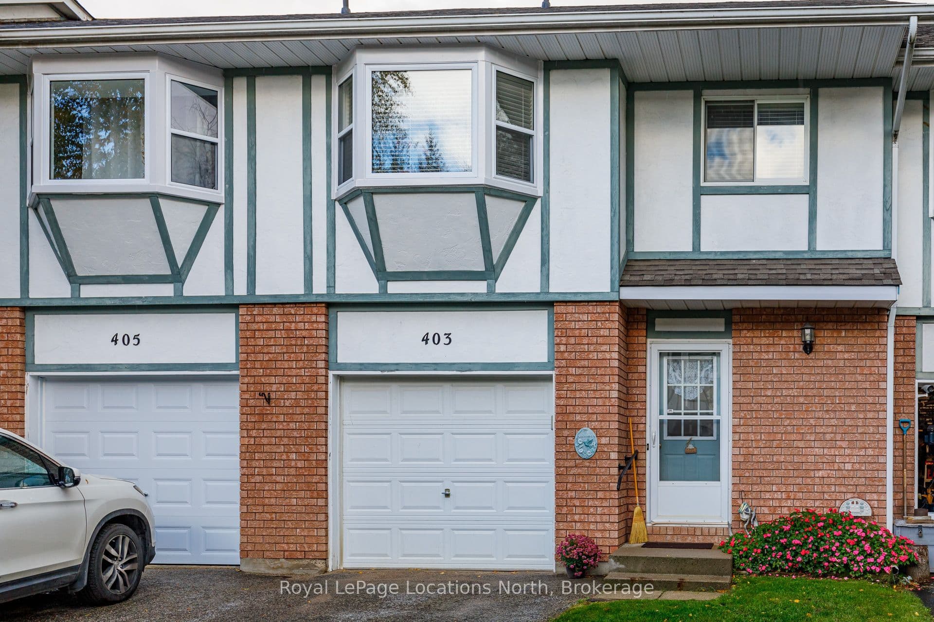 Suite 8, Unit 8 · 403 Thomas St S