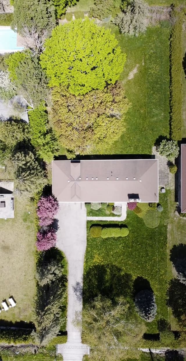 Detached at 208 Centre Street, Vaughan, ON L4J 1G6