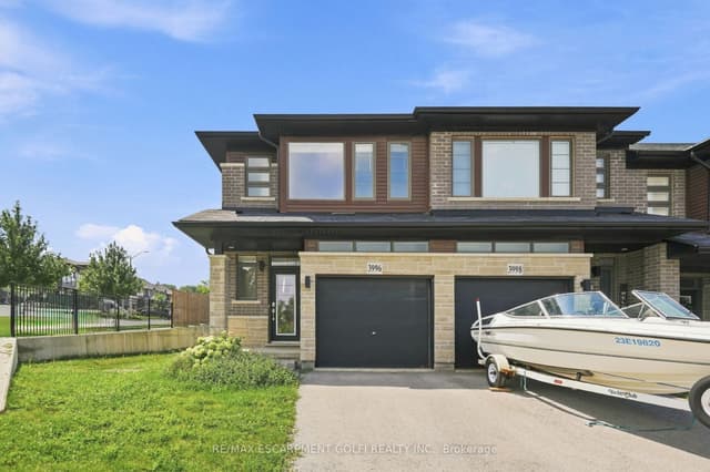 Att/Row/Townhouse at 3996 CROWN Street, Lincoln, ON L3J 0S6