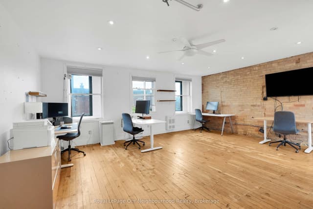 Office at 412 Bloor Street W 301, Toronto, ON M5S 1X5, Toronto C02