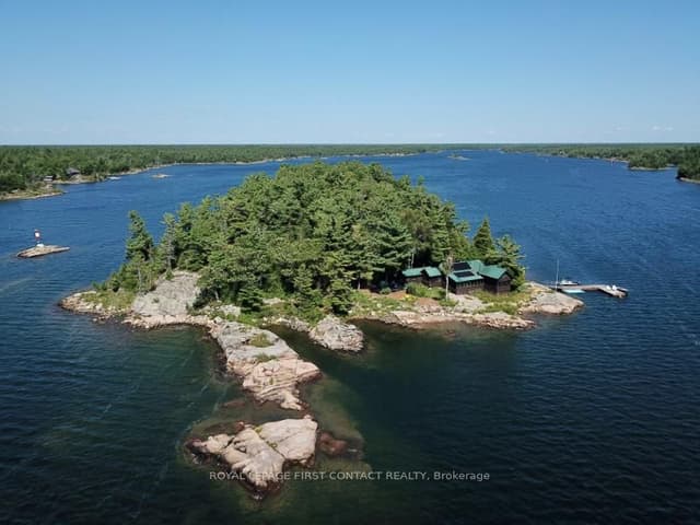 Detached at 1 A207 Island, The Archipelago, ON P0G 1K0