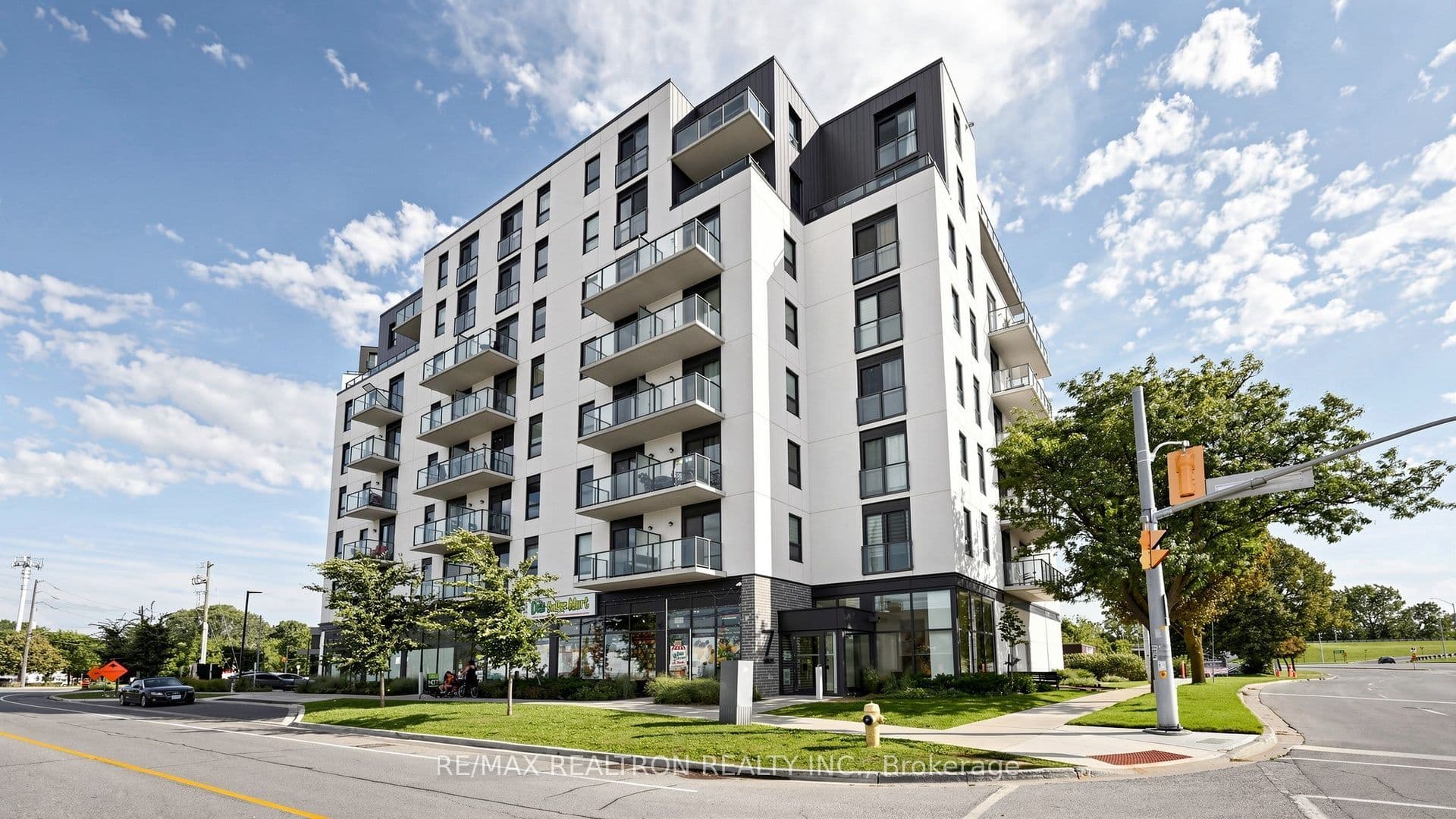 Suite 803 · Floor 8, Unit 803 · 7 Erie Ave