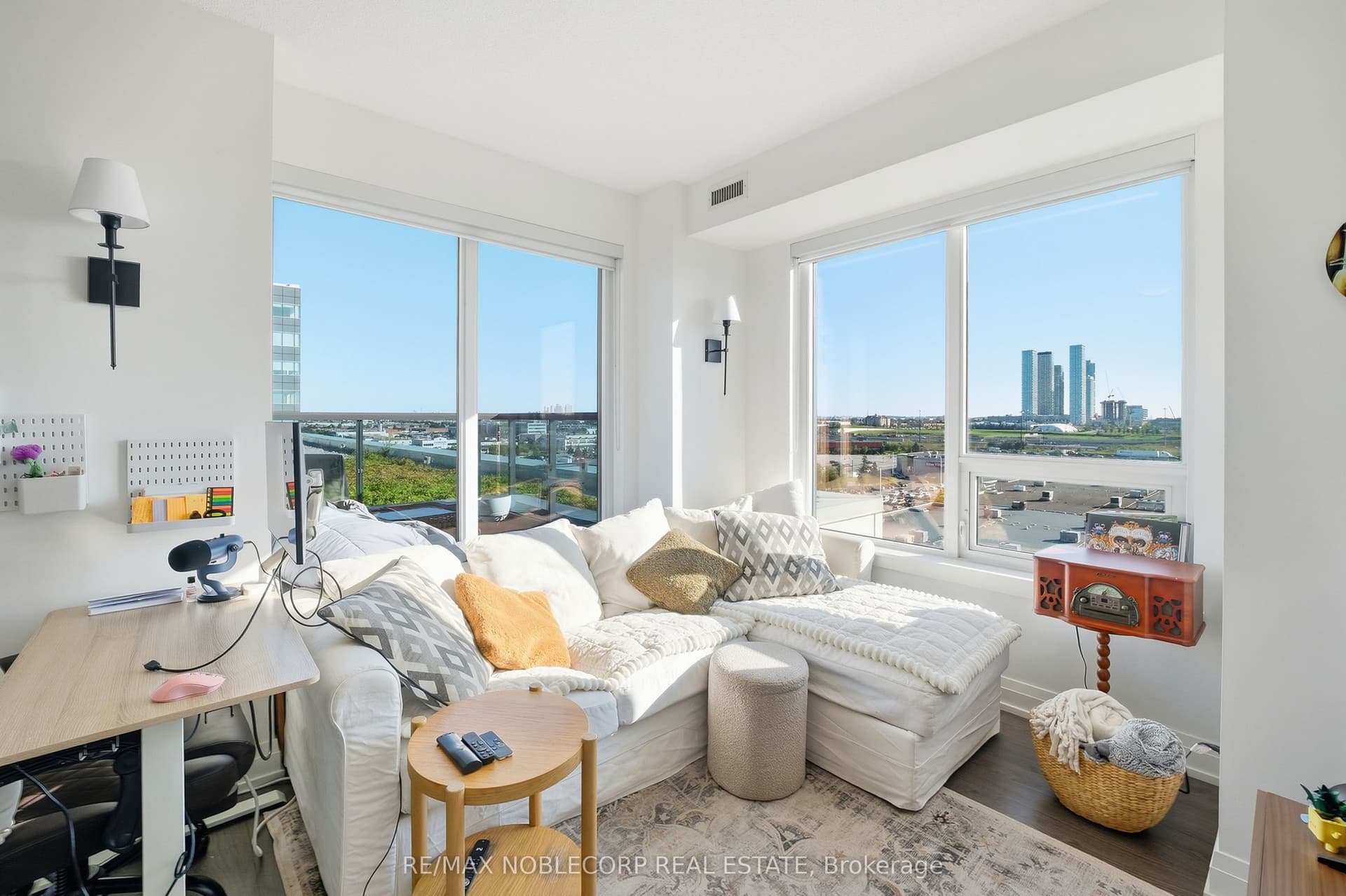 Suite 805 · Floor 8, Unit 805 · 3600 Highway 7 Rd