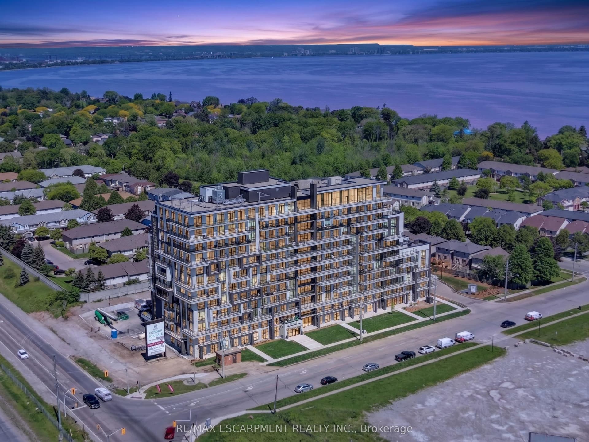 Suite 901 · Floor 9, Unit 901 · 461 Green Rd