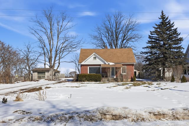 Detached at 74 Freelton Road, Hamilton, ON L0R 1K0