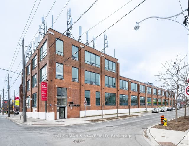 Office at 20 Leslie Street 204, Toronto, ON M4M 3L4, Toronto E01