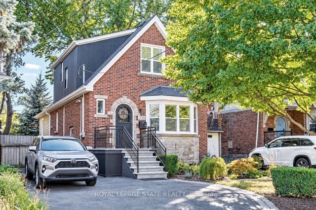 Detached at 208 Cline Avenue N, Hamilton, ON L8S 3Z9