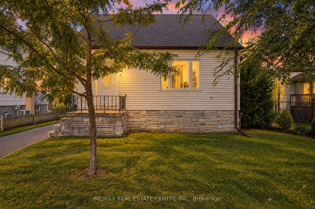 Detached at 988 High Street, Peterborough, ON K9J 5R6