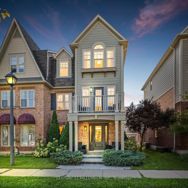 Att/Row/Townhouse at 672 Holly Avenue, Milton, ON L9T 0G2