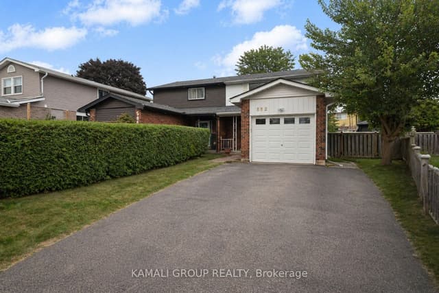 Semi-Detached at 582 Lakeview Avenue, Oshawa, ON L1J 1B1
