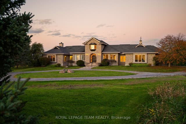 Detached at 285 Pinhey Point Road, Kanata, ON K0A 1T0