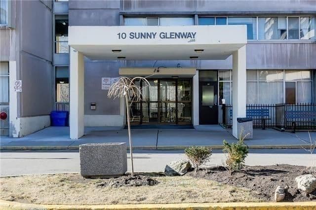 10 Sunny Glenway