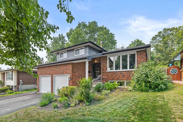 Detached at 941 Golfview Road, Peterborough, ON K9J 7W2