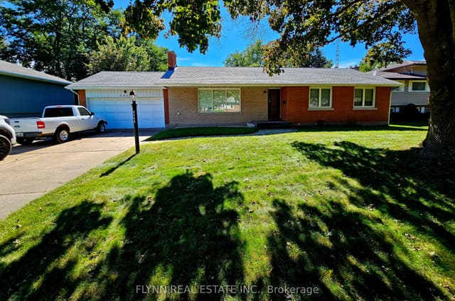 Detached at 6446 sheldon Street, Niagara Falls, ON L2E 5X2
