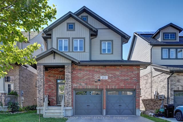 Detached at 212 Gravel Ridge Trail, Kitchener, ON N2E 0E5