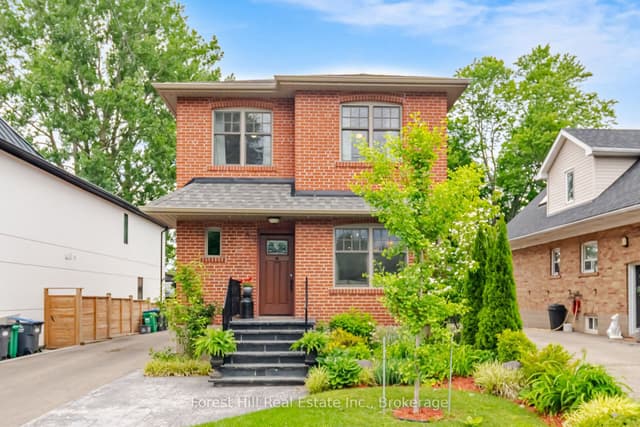 Detached at 39 Broadview Avenue, Mississauga, ON L5H 2S8