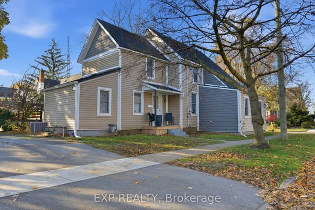 Duplex at 20 Henry Street, St. Catharines, ON L2R 5T3