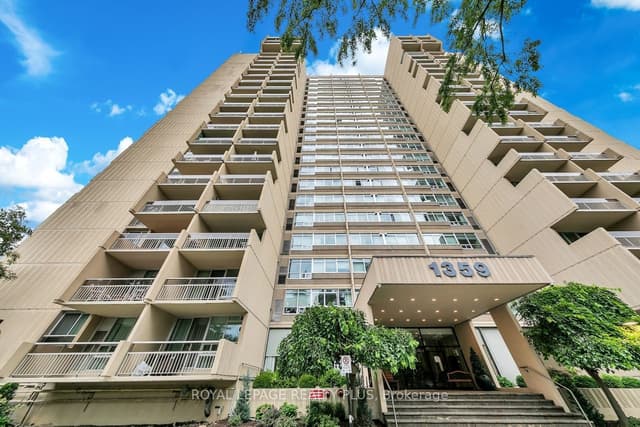 Condo Apartment at 1359 White Oaks Boulevard 403, Oakville, ON L6H 2R8