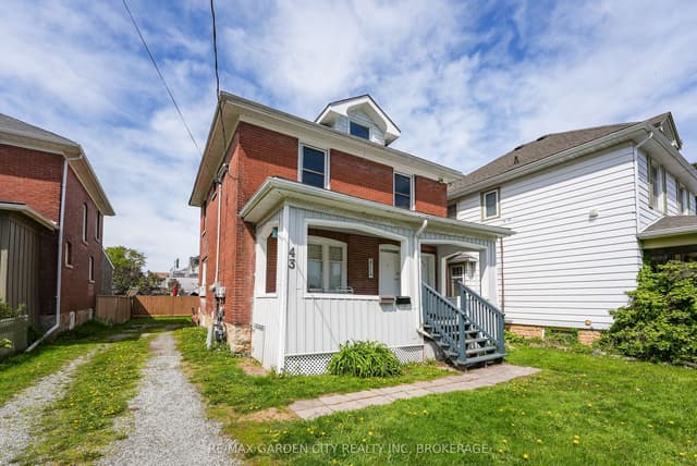 Duplex at 43 York Street, St. Catharines, ON L2R 6C2