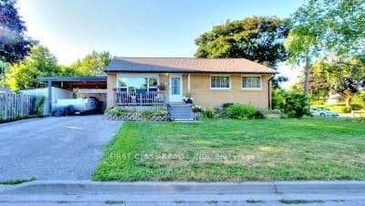 Detached at 369 Paliser Crescent S, Richmond Hill, ON L4C 1S1