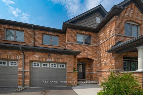 Att/Row/Townhouse at 31 Davenfield Circle, Brampton, ON L6P 4M2
