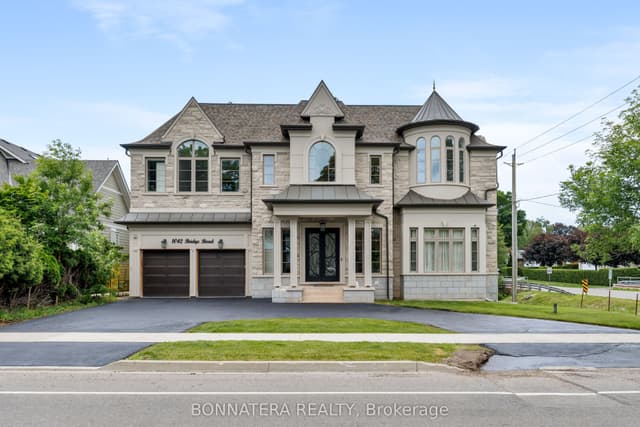 Detached at 1042 Bridge Road, Oakville, ON L6L 2B5