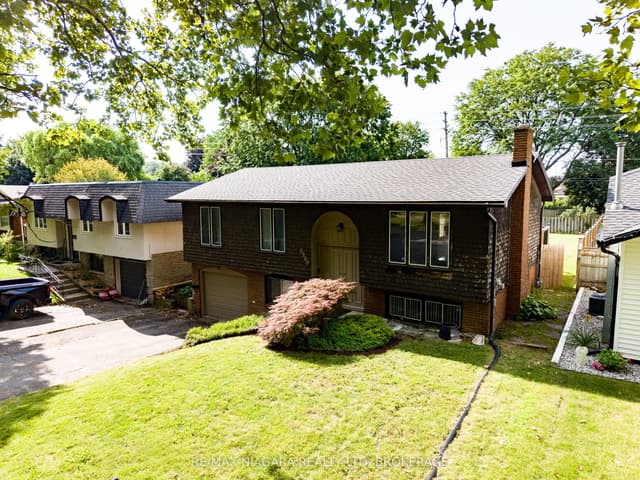 Detached at 6980 Dolphin Street, Niagara Falls, ON L2E 6Y2
