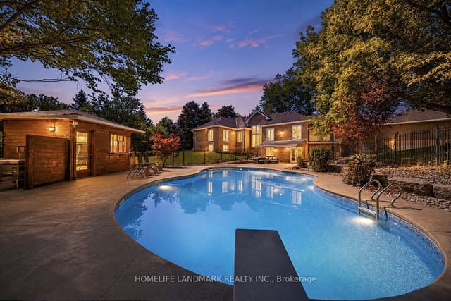 Detached at 113 Offord Crescent, Aurora, ON L4G 0K5