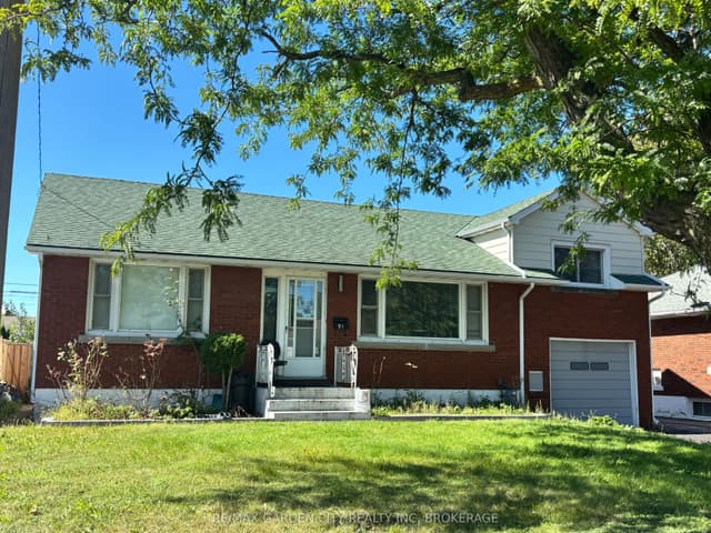 Duplex at 91 Margery Avenue Main floor, St. Catharines, ON L2R 6K2