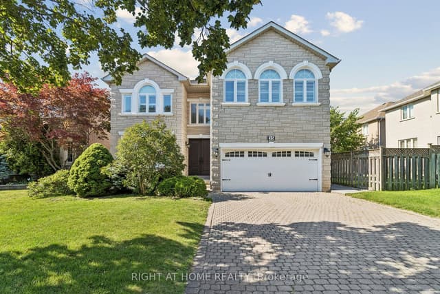 Detached at 35 Palace Court, Richmond Hill, ON L4B 4C3