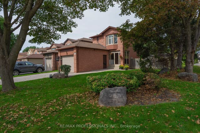 Detached at 36 Millington Crescent, Ajax, ON L1T 1R3
