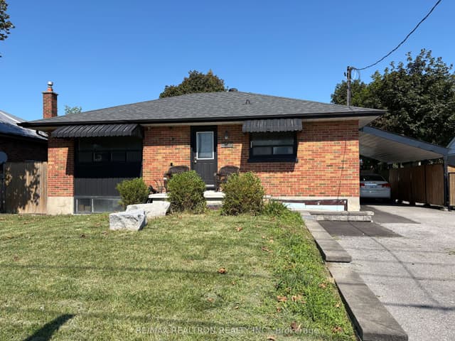 Detached at 607 Stevenson Road N, Oshawa, ON L1J 5P2