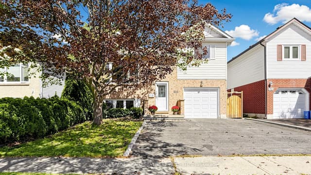 Detached at 816 Beatrice Street E, Oshawa, ON L1K 2H7