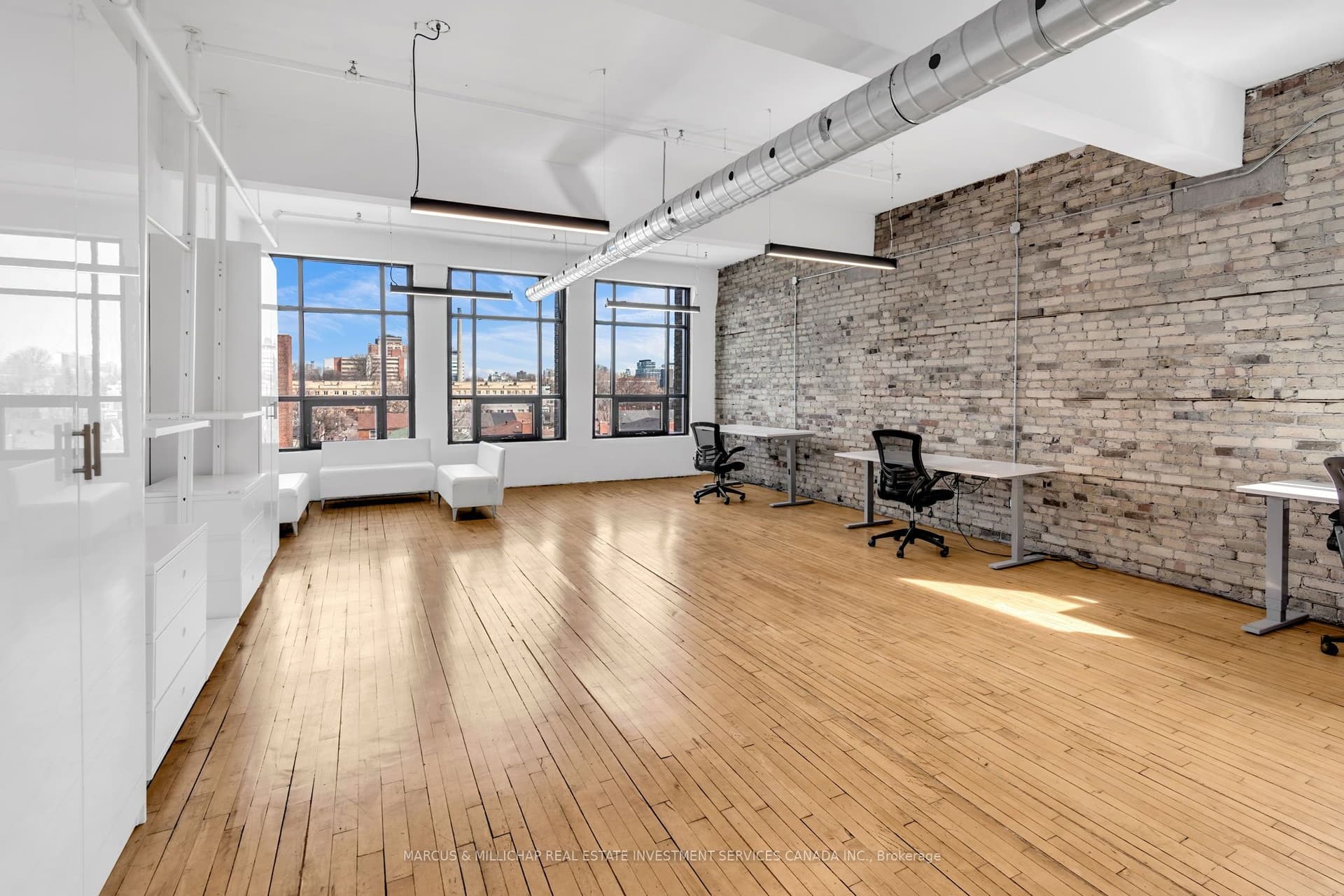 Unit 502, Unit 502 · 639 Queen St W