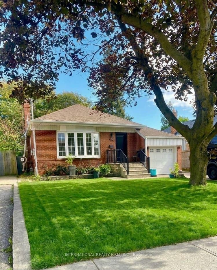 582 South Service Road