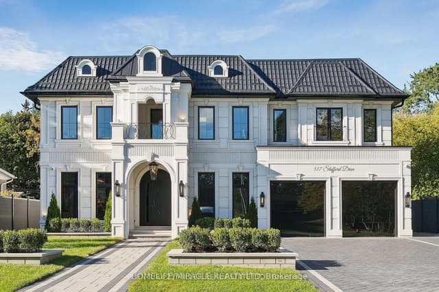 Detached at 517 Stafford Drive, Oakville, ON L6L 4M4