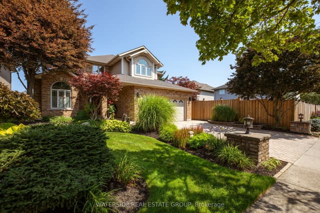 Detached at 4 Lido Drive, Hamilton, ON L8E 5E5