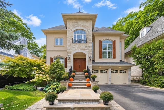 Detached at 3021 Woodland Park Drive, Burlington, ON L7N 1K8