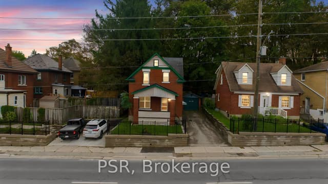 Detached at 381 Victoria Street N, Kitchener, ON N2H 5E4