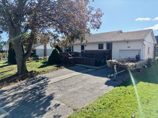 Detached at 42 Third Avenue, Quinte West, ON K8V 5N2