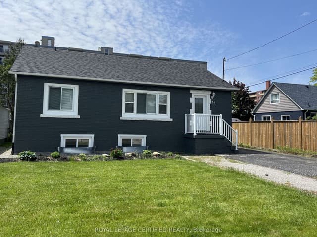 Detached at 54 Duncombe Drive, Hamilton, ON L9A 2G2